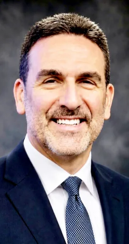 Former EL resident achieves recognition in physical therapy